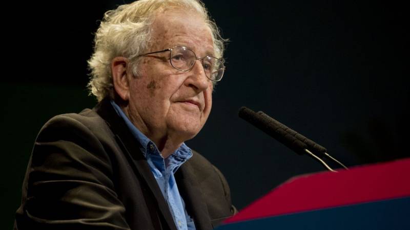 Noam Chomsky Signs an Open Letter By Pakistani Academics On Increased Repression On University Campuses