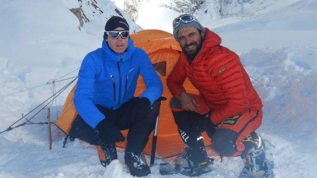 British Climber Goes Missing On Mount Everest. His Mother Disappeared Climbing K2 In 1995