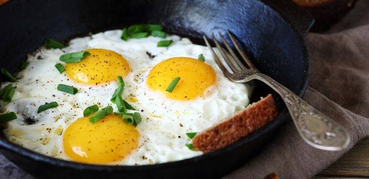 Eating three eggs a week can lead to heart disease, early death: study