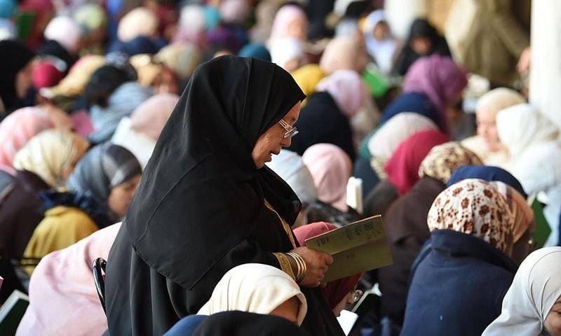 Indian Supreme Court To Deliberate Allowing Women In Mosques