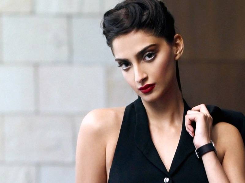 Sonam Kapoor Becomes Defensive After Being Told She Can’t Act