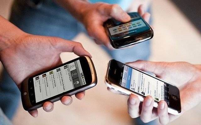 Rs. 50 bn Tax Collected From Cell Phone Users, SC Told