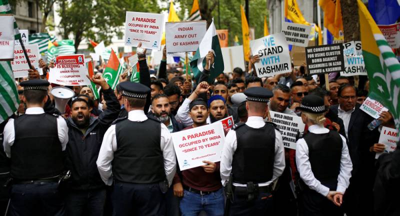 Kashmir: Thousands Protest Outside Indian Embassy in London