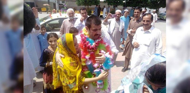 Jailed Pakistani Trucker Returns Home From Saudi Arabia Amid Tears And Jubilation