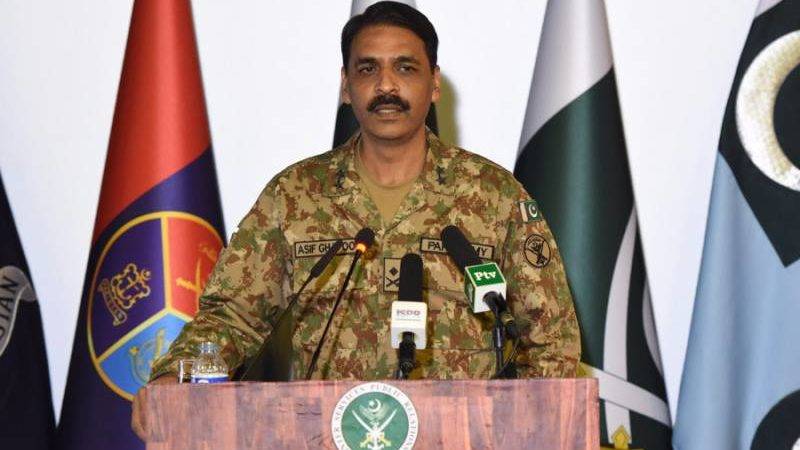 DG ISPR Criticises ‘Incompetent Indian Media’ In Light Of ‘Foolish And Fake’ News