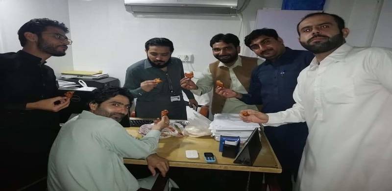 Doctors Dissatisfied With KP Minister's Derogatory Remarks, Celebrate 'Pakora' Day