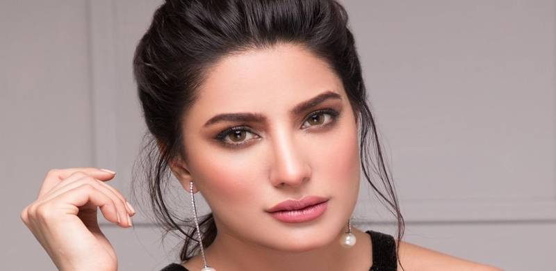 HR Ministry Appoints Mehwish Hayat As Goodwill Ambassador For Girls' Rights
