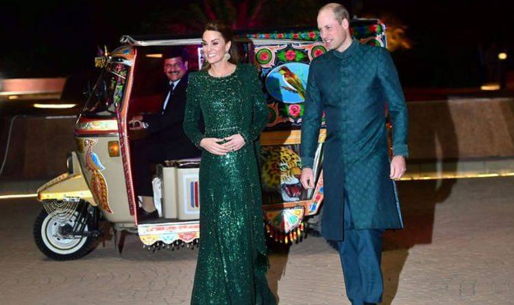 Duchess Of Cambridge Amused By Rickshaw Ride In Pakistan