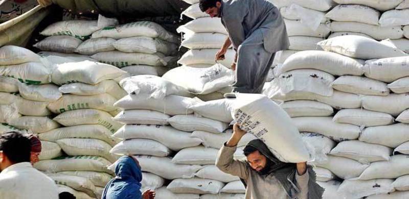 Fears Of Impending Flour Crisis In KP As Punjab Stops Wheat Supply