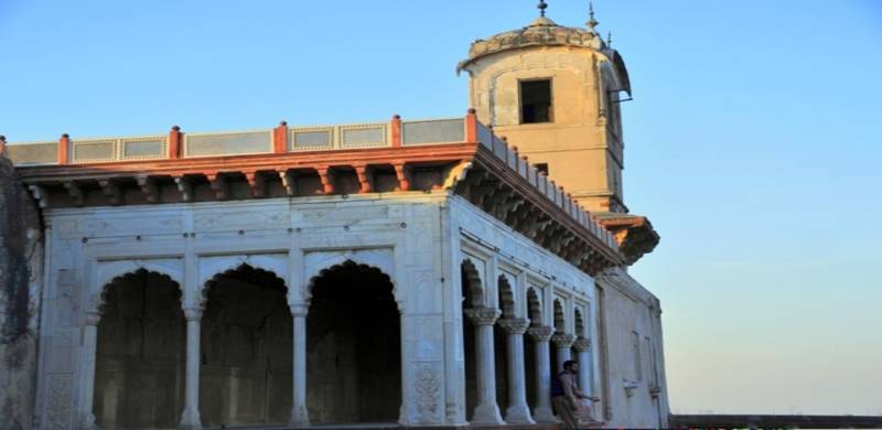 A Tour Of The Majestic Lahore Fort (Part VI)