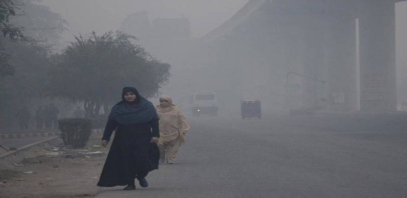 Lahore's Air Remains Hazardous, Citizens Lament Govt Inaction