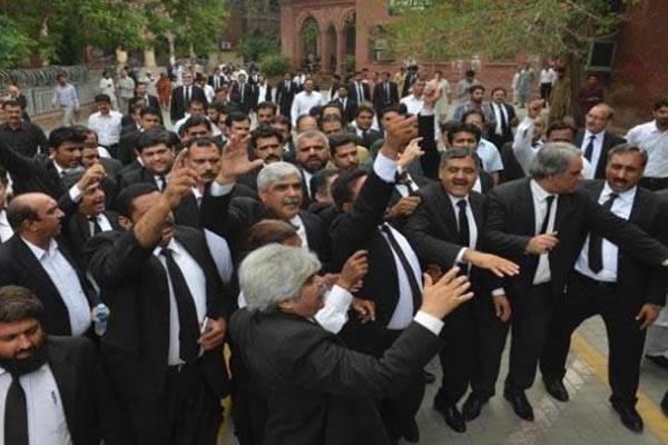 Multan Bar Association Bars Non-Muslim Lawyers From Contesting Bar Elections