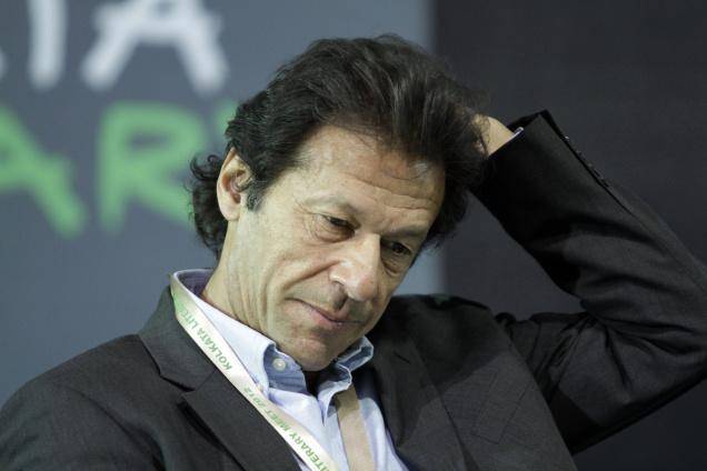 PM Imran Says Stopped Reading Newspapers Due To 'Negative' Coverage Of Govt