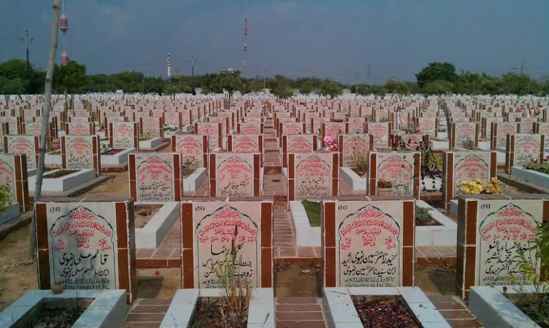 Karachi’s 30 Graveyards Received More Than 3000 Bodies In 49 Days
