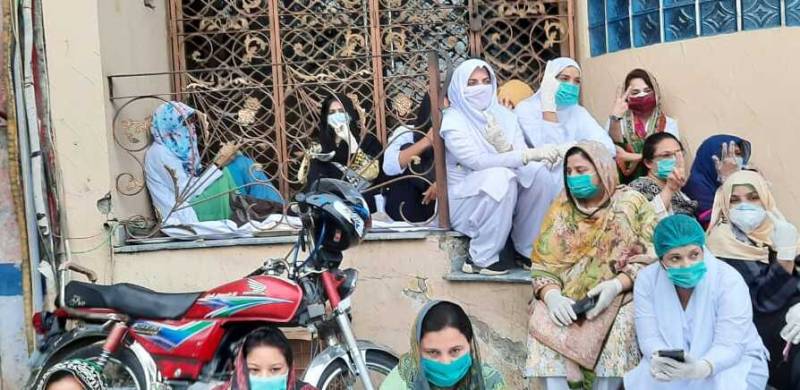 Young Doctors On Hunger Strike In Lahore To Demand Protective Gear