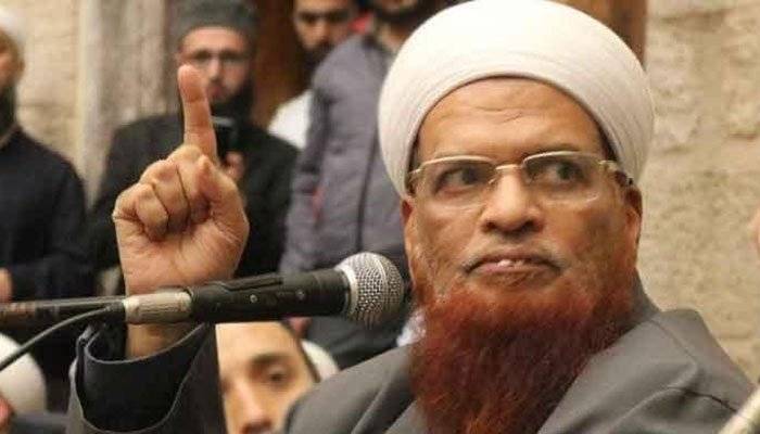 Mufti Taqi Says Clerics Agreed On 3-Feet Distance During Prayers Not 6