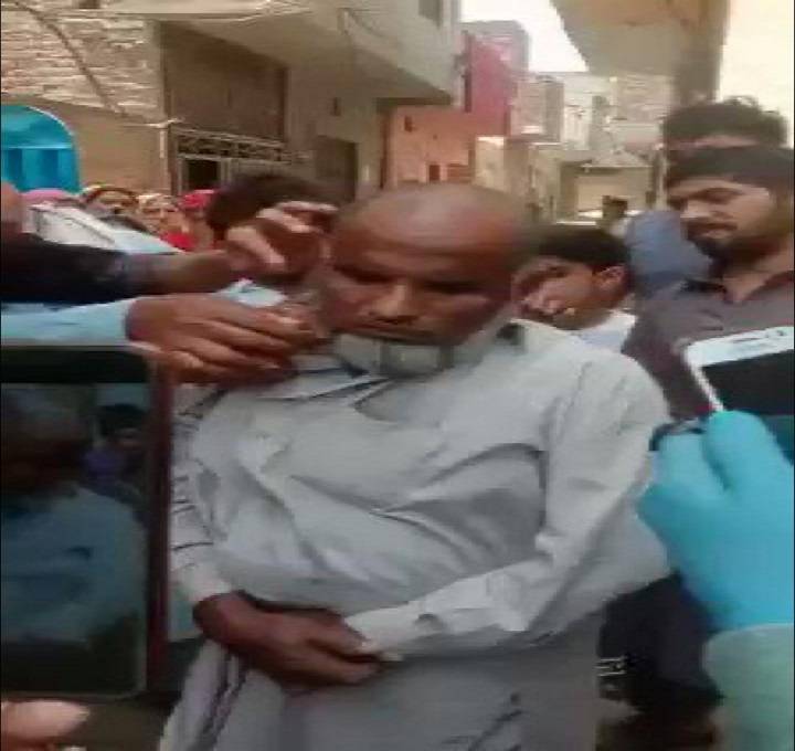 Citizens Shave Head And Beard Of Mullah Caught Raping Minor Girl In Lahore