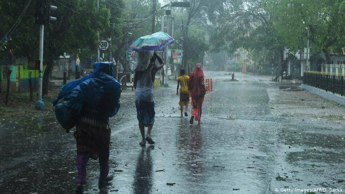 Cyclone 'Amphan' Destroys 5500 Houses In West Bengal, Kills 22