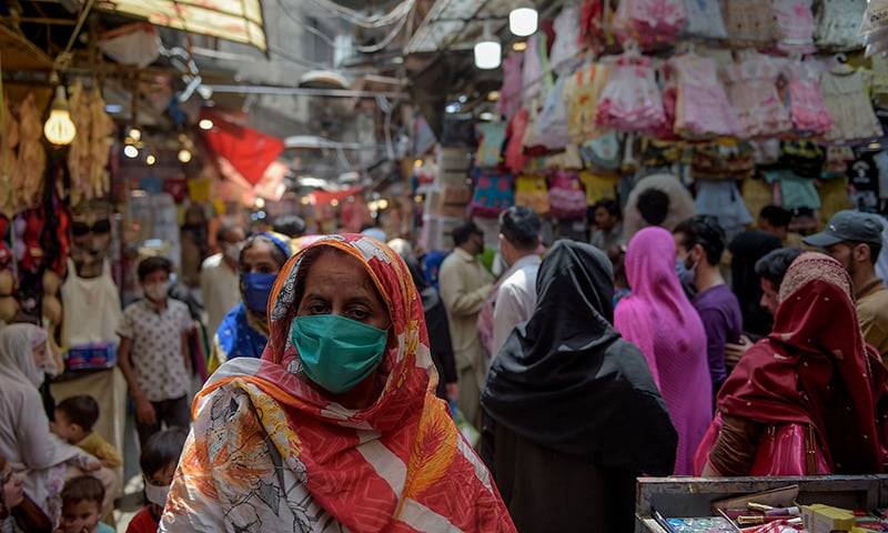 Govt Begins Shutting Down Big Markets Over Violation Of Lockdown SOPs In Punjab, KP