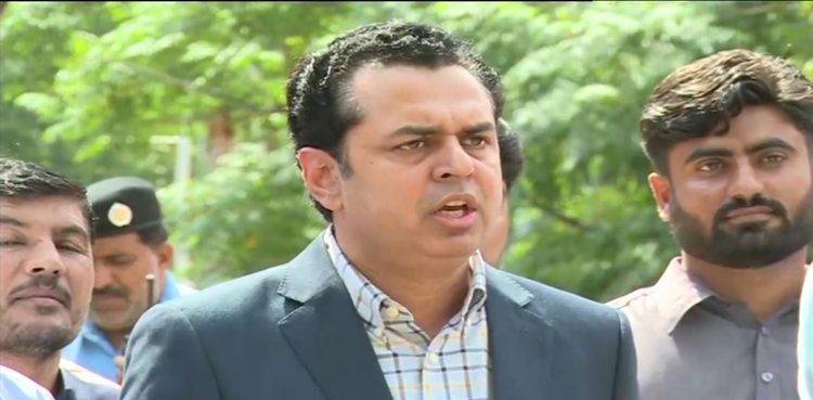 PML-N Leader Talal Choudhry Beaten Up In Faisalabad Over Alleged Harassment Of Female Party Lawmaker