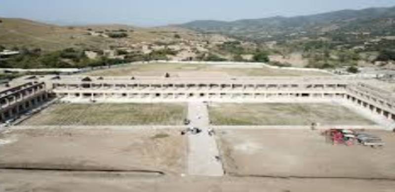 FC Hands Over Girls College To South Waziristan Administration After Renovation