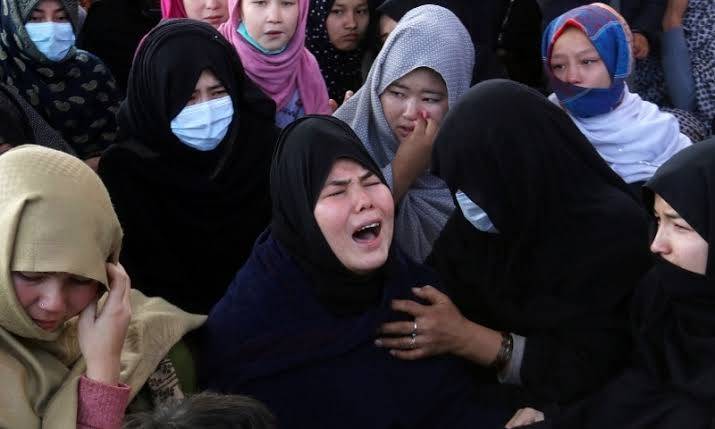 Hazara Community Refuses To Bury Mach Attack Victims, Sit-In Enters Third Day