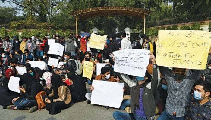 Students Hold Protest Outside Punjab Assembly Against Arrests