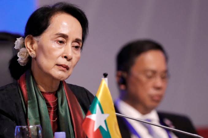 Fahmida Riaz’s Poetic Tribute To Myanmar's Imprisoned Suu Kyi