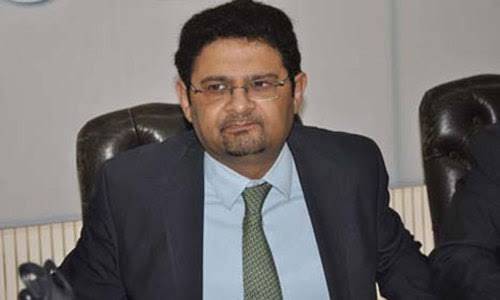 Miftah Ismail Refuses To Answer Sexist Question On TV, Twitter Appreciates