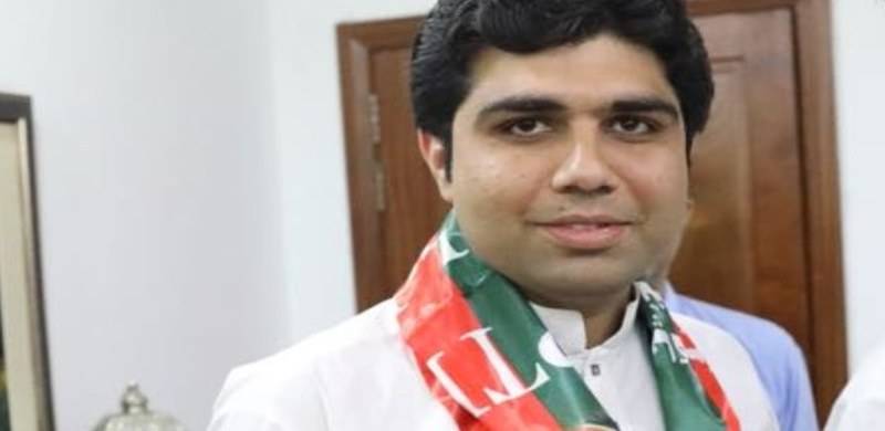 In Leaked Telephone Call, PTI MPA Dares Assistant Commissioner To Fight Him