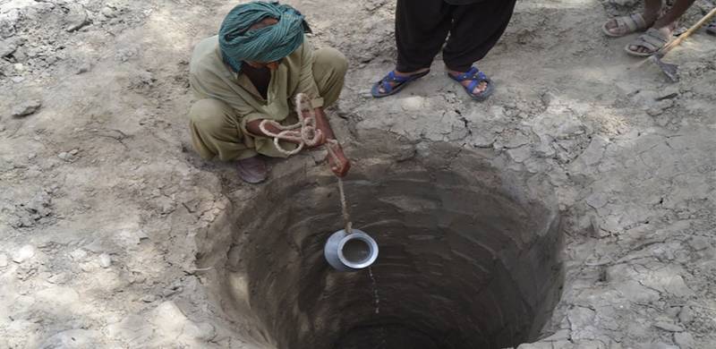 Citizens Forced To Drink Contaminated Water As Lower Sindh Hit By Acute Water Crisis