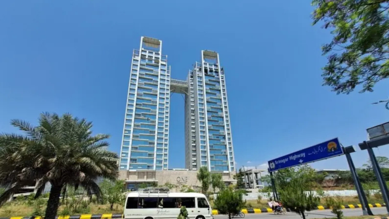 CDA Halts All Islamabad Land Operations After One Constitution Avenue Backlash Triggers Government Review
