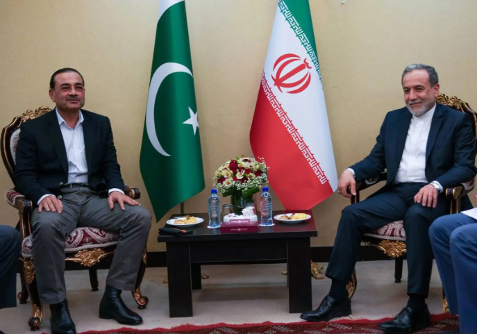 Asim Munir urges Iran to persuade Houthis to halt Saudi energy attacks