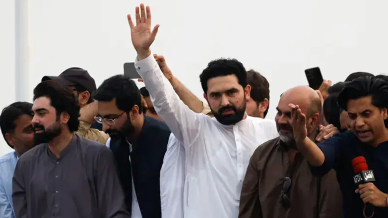KP Under Governor’s Rule As Federal Government Invokes Emergency Powers, Afridi Detained