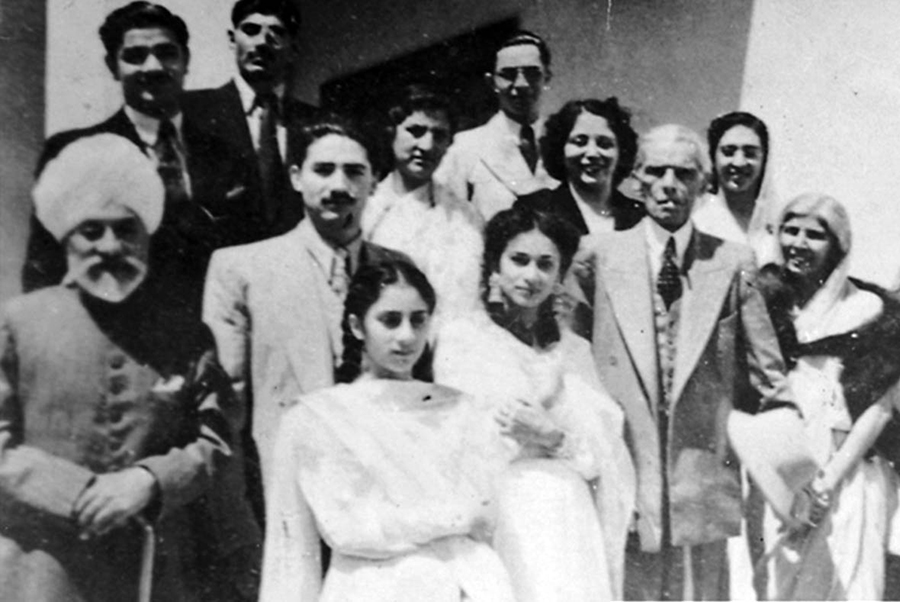 Jinnah (third from right) in Kashmir in 1944. He had gone there to forge AIML’s ties with the Muslim Conference.