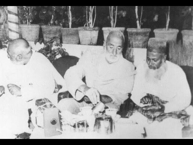 Bacha Khan (centre) the founder of Pashtun nationalism in South Asia.