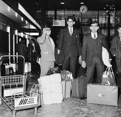 Migrants from Pakistan arrive in the UK in the 1960s. 